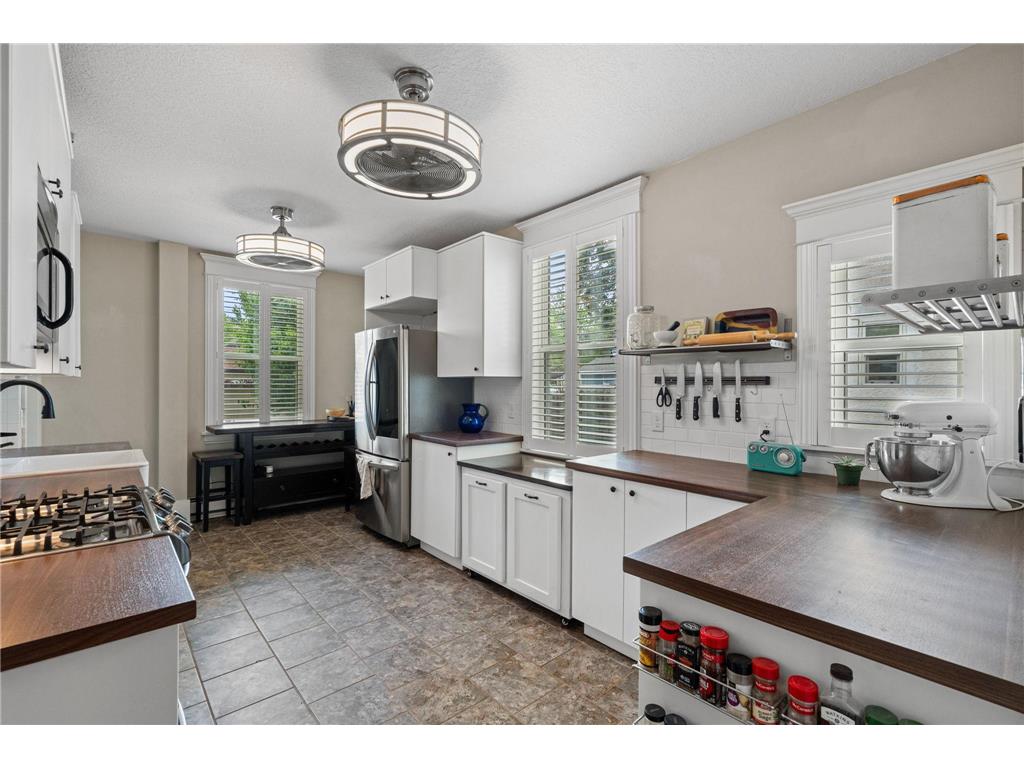 671 Edmund Avenue Saint Paul MN 55104 7034633 image18