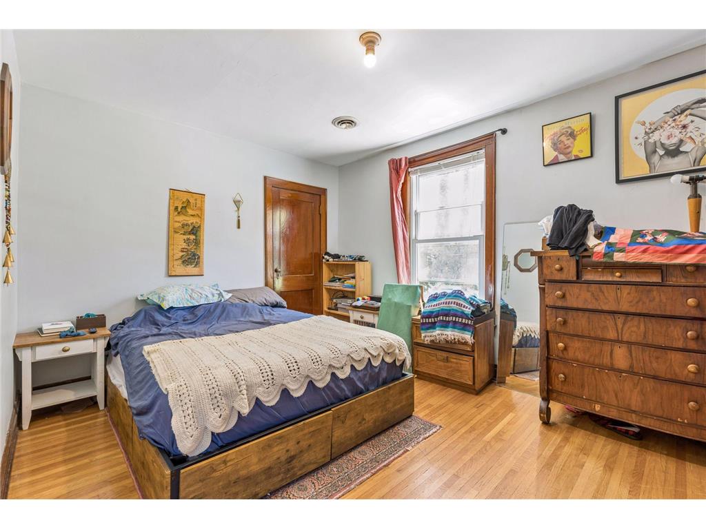 671 Spring Street NE Minneapolis MN 55413 7094390 image17