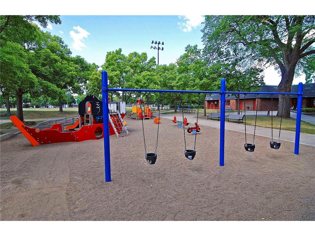 671 Spring Street NE Minneapolis MN 55413 7094390 image33