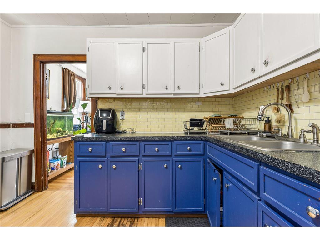 671 Spring Street NE Minneapolis MN 55413 7094390 image8
