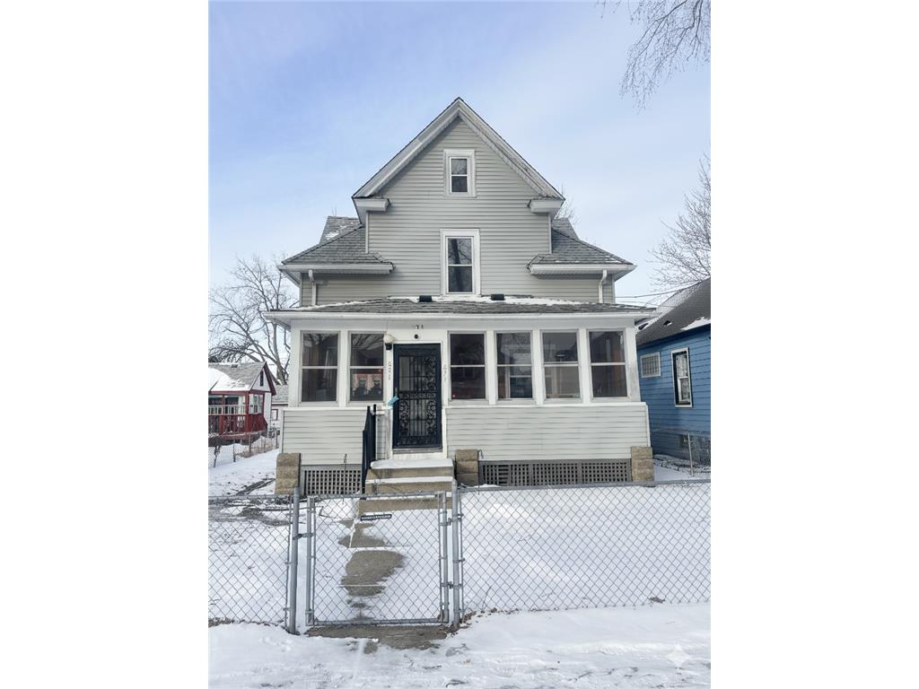 671 Van Buren Avenue Saint Paul MN 55104 7011382 image1