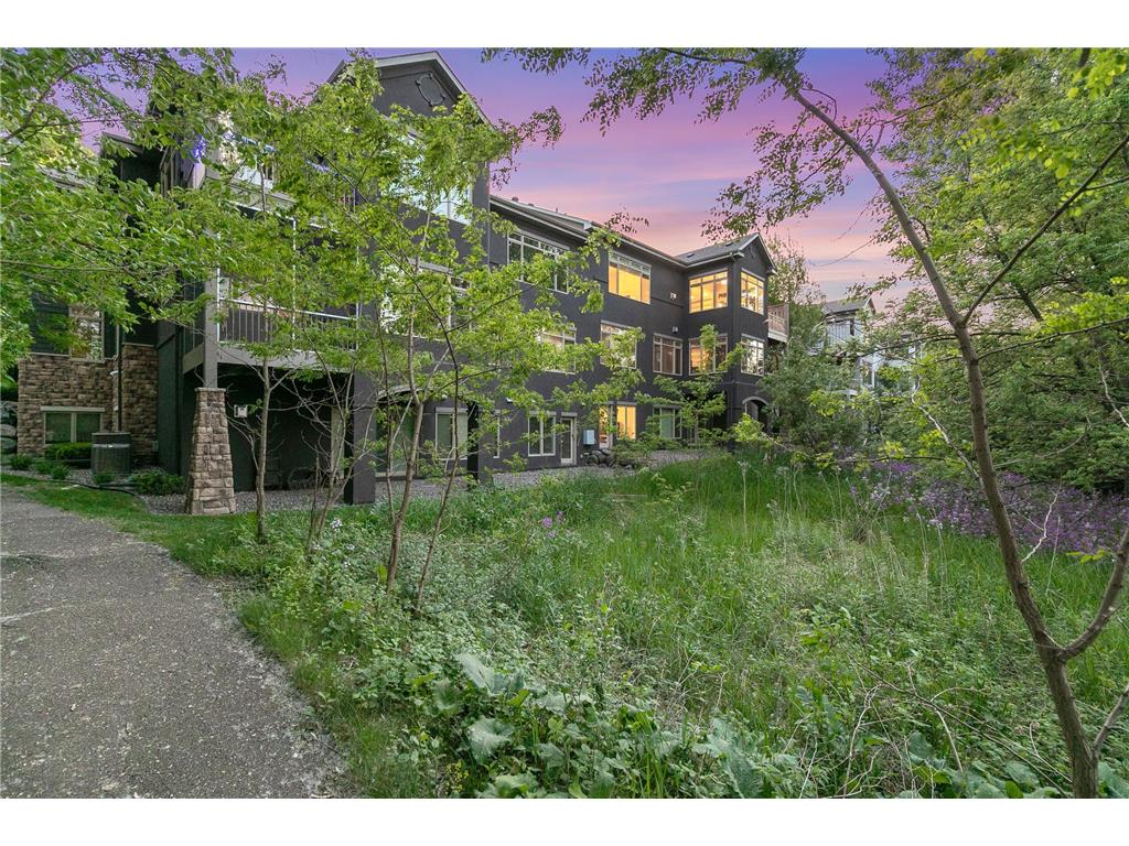 671 Willoughby Way E Minnetonka MN 55305 7075899 image2