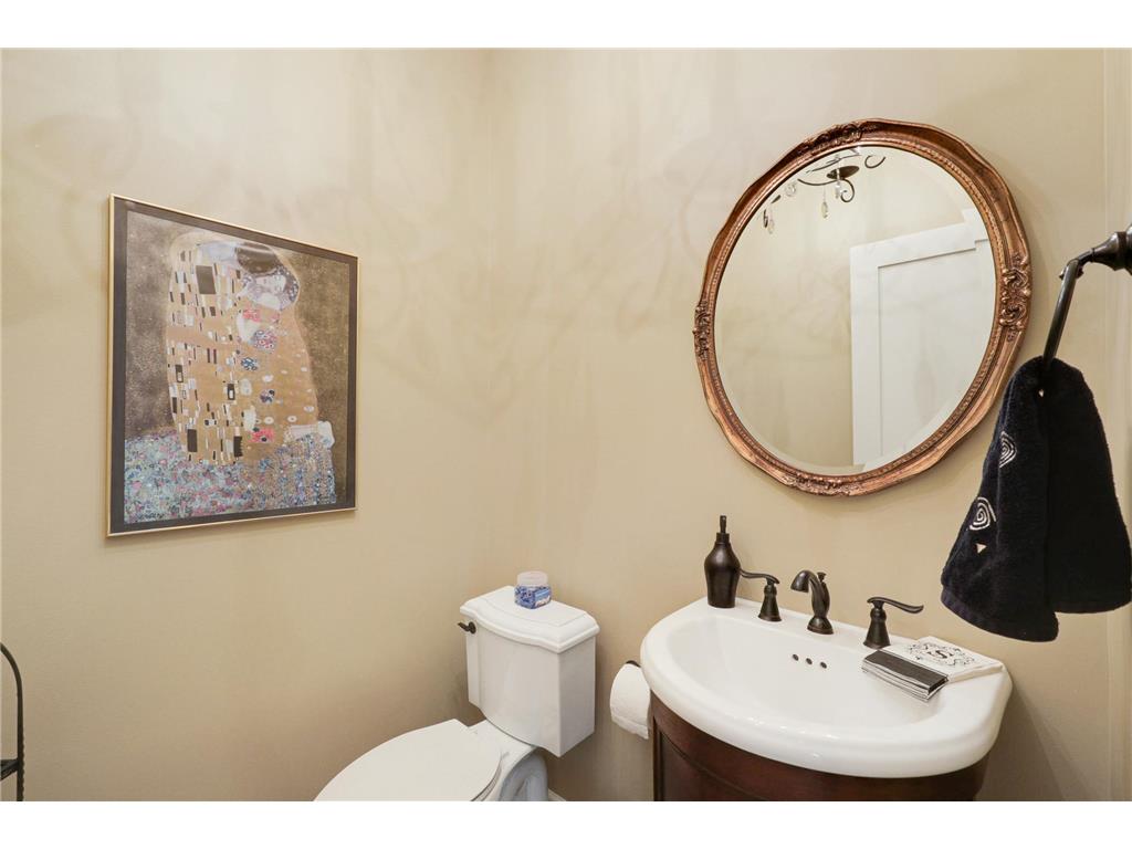 671 Willoughby Way E Minnetonka MN 55305 7075899 image40