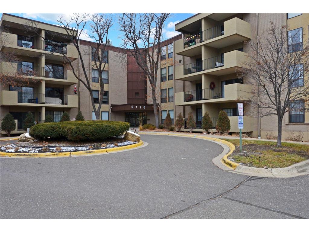 6710 Vernon Avenue S #213 Edina MN 55436 6473526 image1