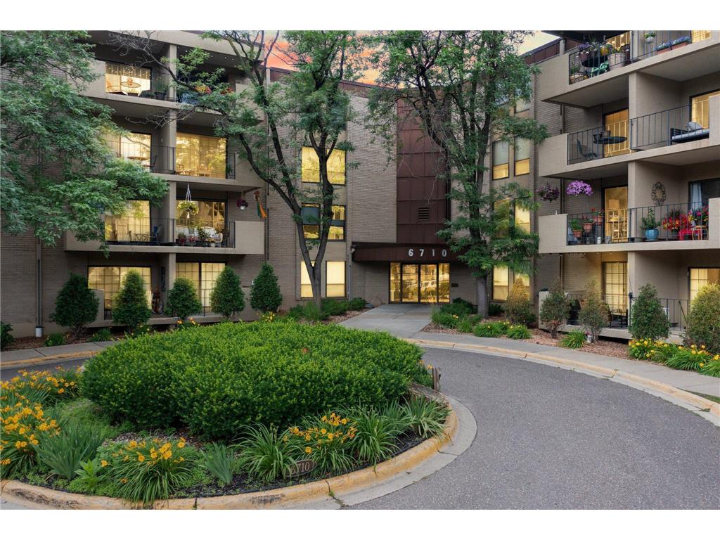 6710 Vernon Avenue S #219 Edina MN 55436 6560950 image1