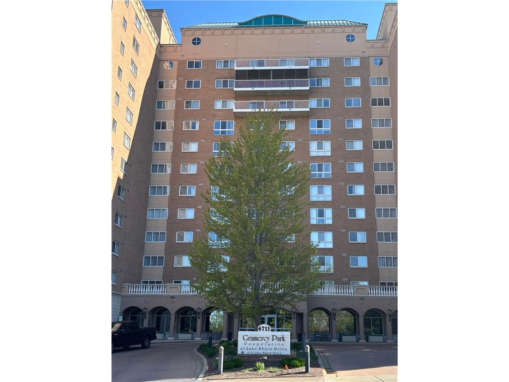 6711 Lake Shore Drive S #813 Richfield MN 55423 7067142 image1