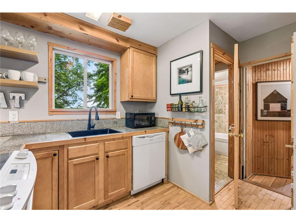 6711 Mohawk Drive Chanhassen MN 55317 - Lotus Lake 7107679 image24