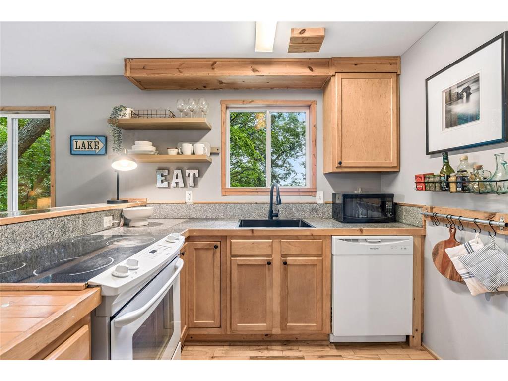 6711 Mohawk Drive Chanhassen MN 55317 - Lotus Lake 7107679 image8