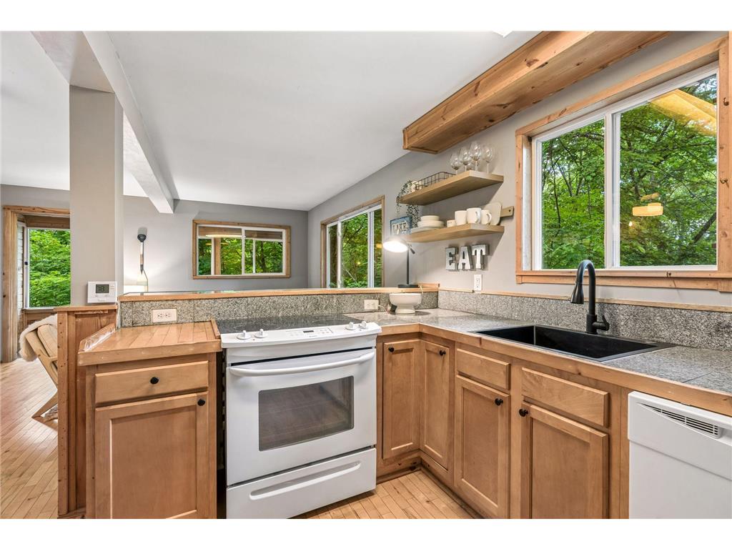 6711 Mohawk Drive Chanhassen MN 55317 - Lotus Lake 7107679 image9