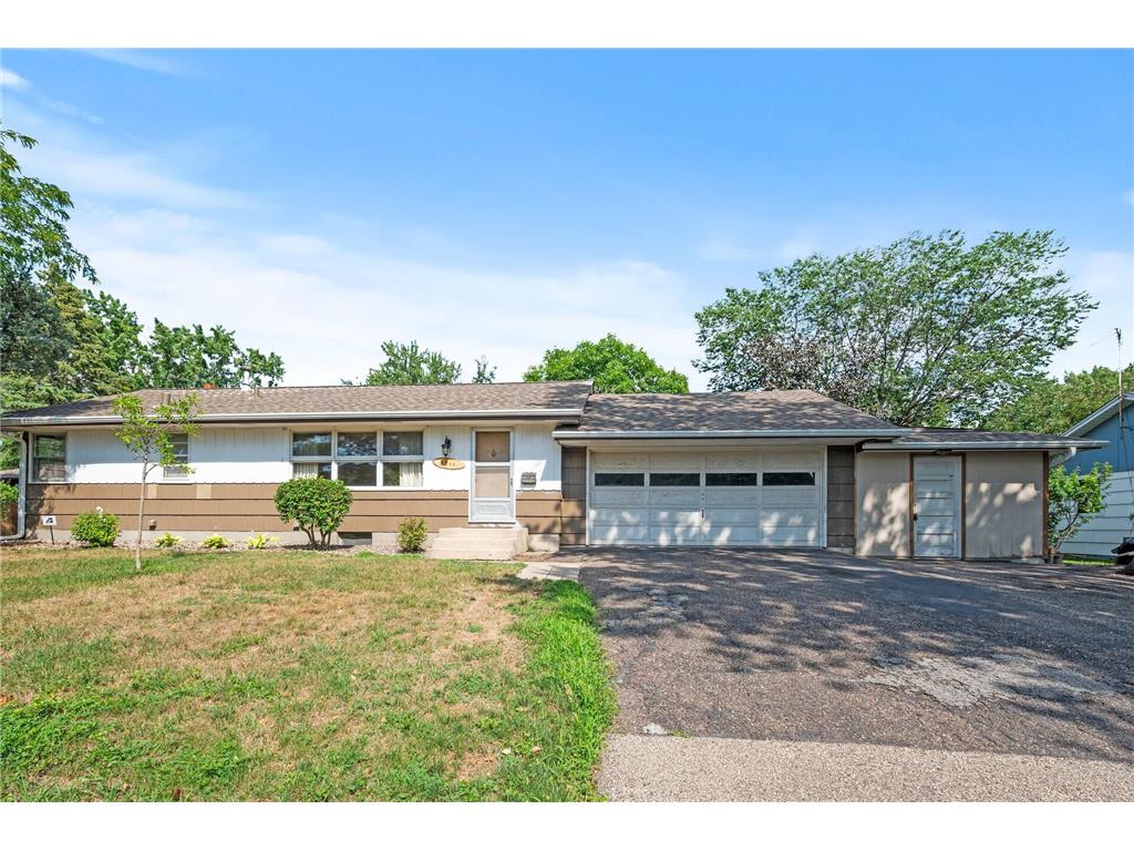 6711 Quincy Street NE Fridley MN 55432 6409005 image1