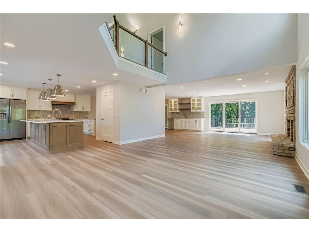 6711 Vernon Avenue S Edina MN 55436 7043212 image1