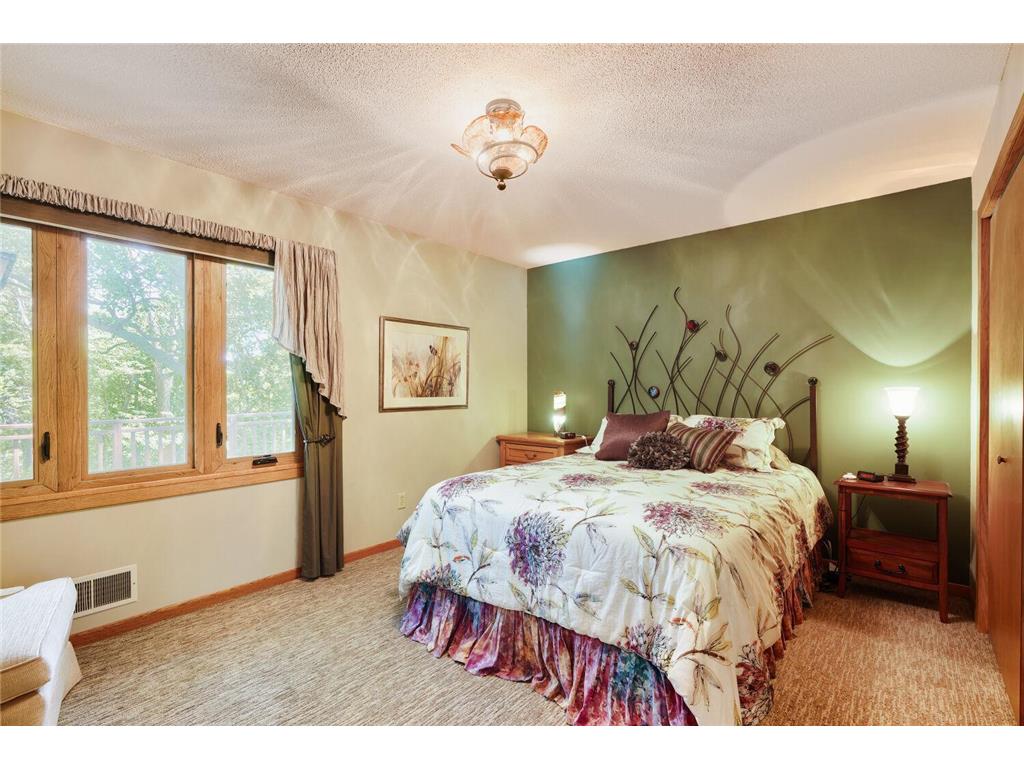 6715 Ashton Avenue NE Fridley MN 55432 - Locke 7092872 image12