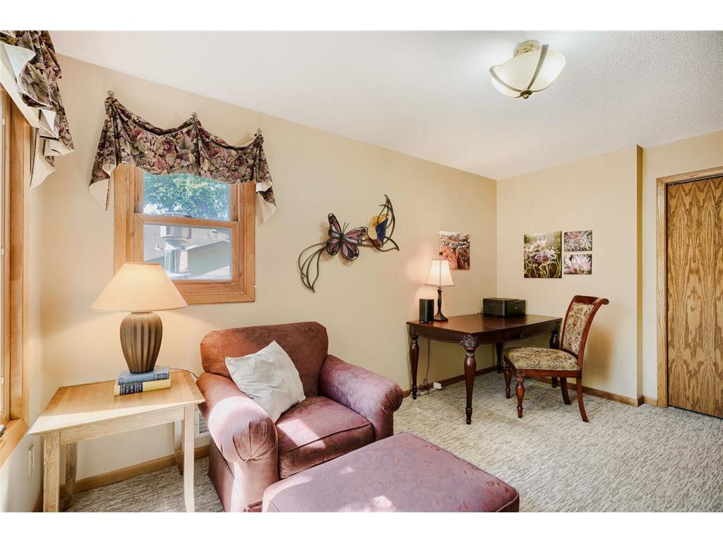 6715 Ashton Avenue NE Fridley MN 55432 - Locke 7092872 image15