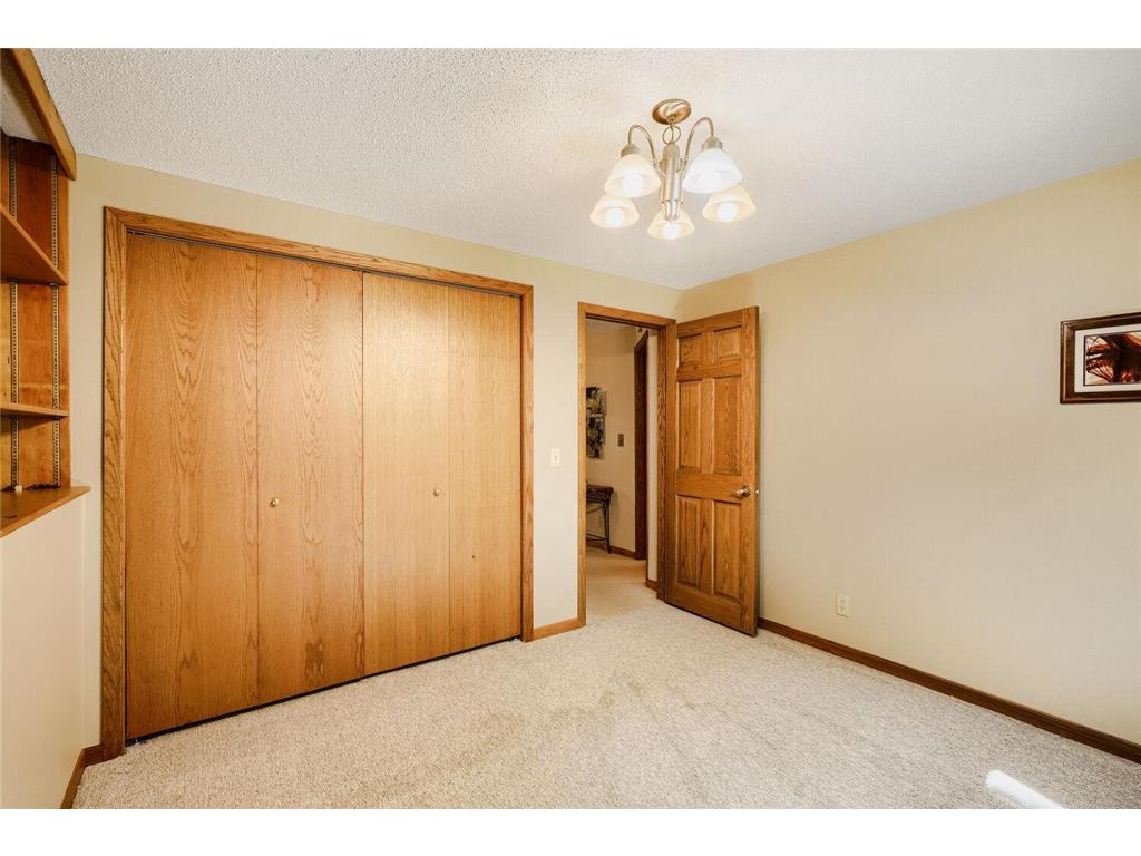 6715 Ashton Avenue NE Fridley MN 55432 - Locke 7092872 image22