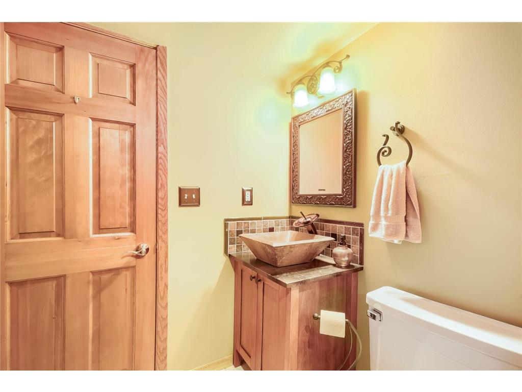 6715 Ashton Avenue NE Fridley MN 55432 - Locke 7092872 image23