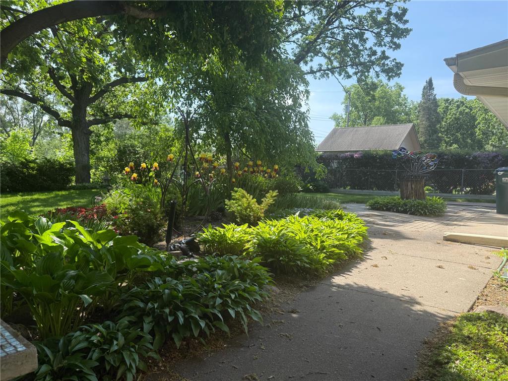 6715 Ashton Avenue NE Fridley MN 55432 - Locke 7092872 image27
