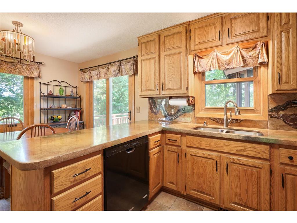 6715 Ashton Avenue NE Fridley MN 55432 - Locke 7092872 image9