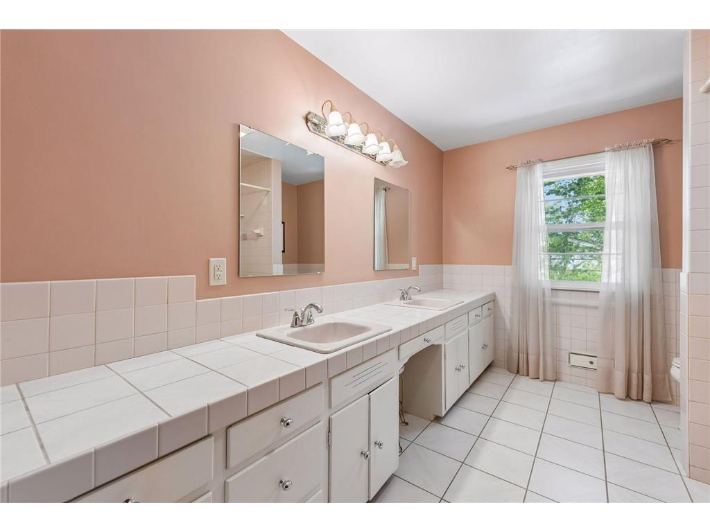 6717 Southdale Road Edina MN 55435 7084263 image29