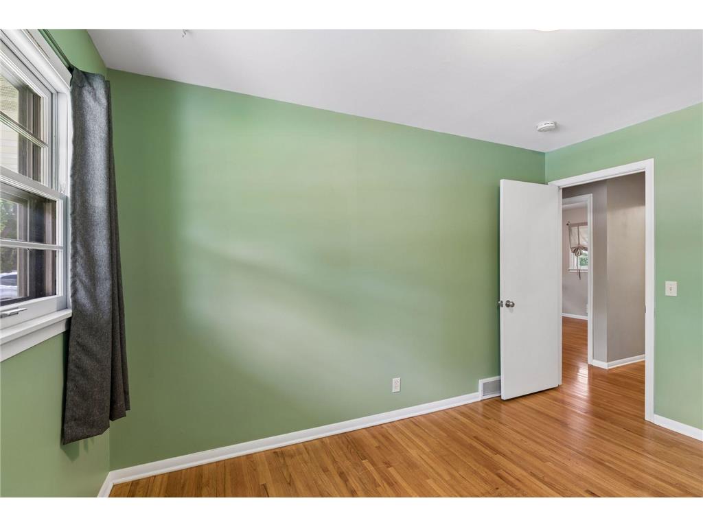 6718 36th Avenue N Crystal MN 55427 7106392 image17