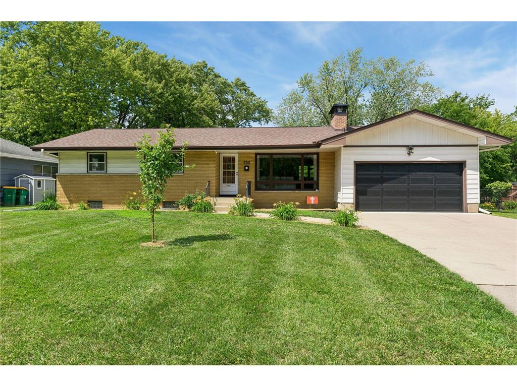 6718 36th Avenue N Crystal MN 55427 7106392 image2