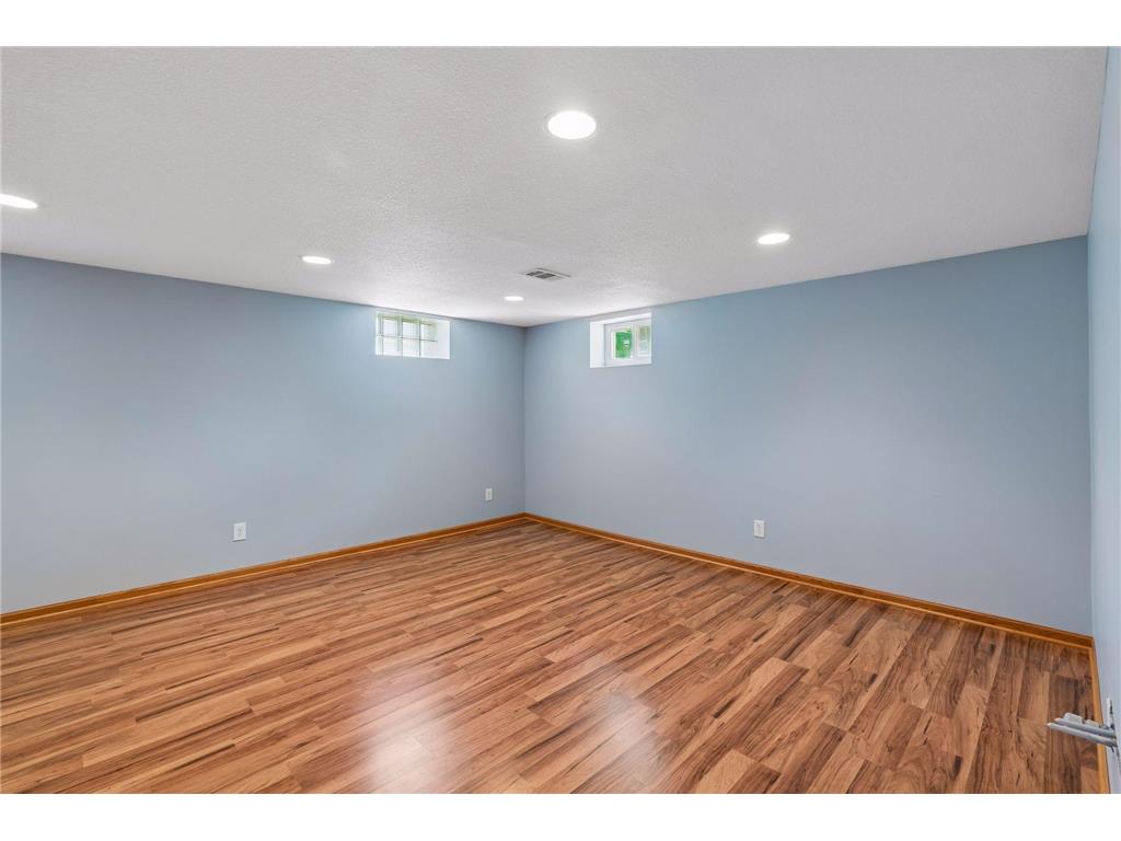 6718 36th Avenue N Crystal MN 55427 7106392 image25