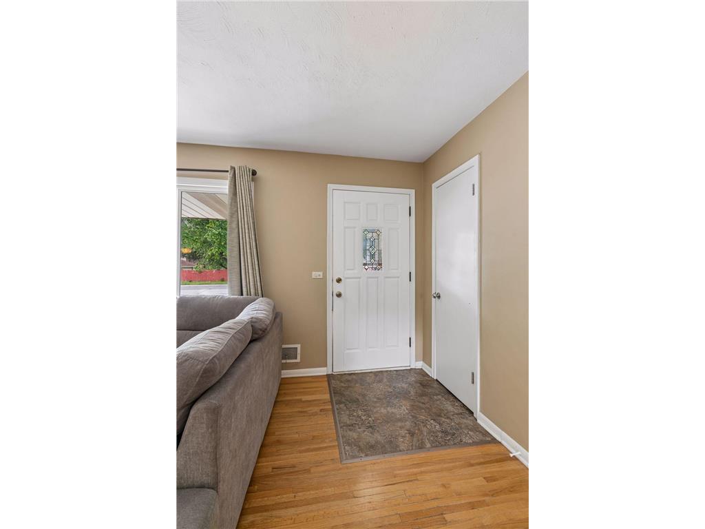6718 36th Avenue N Crystal MN 55427 7106392 image5