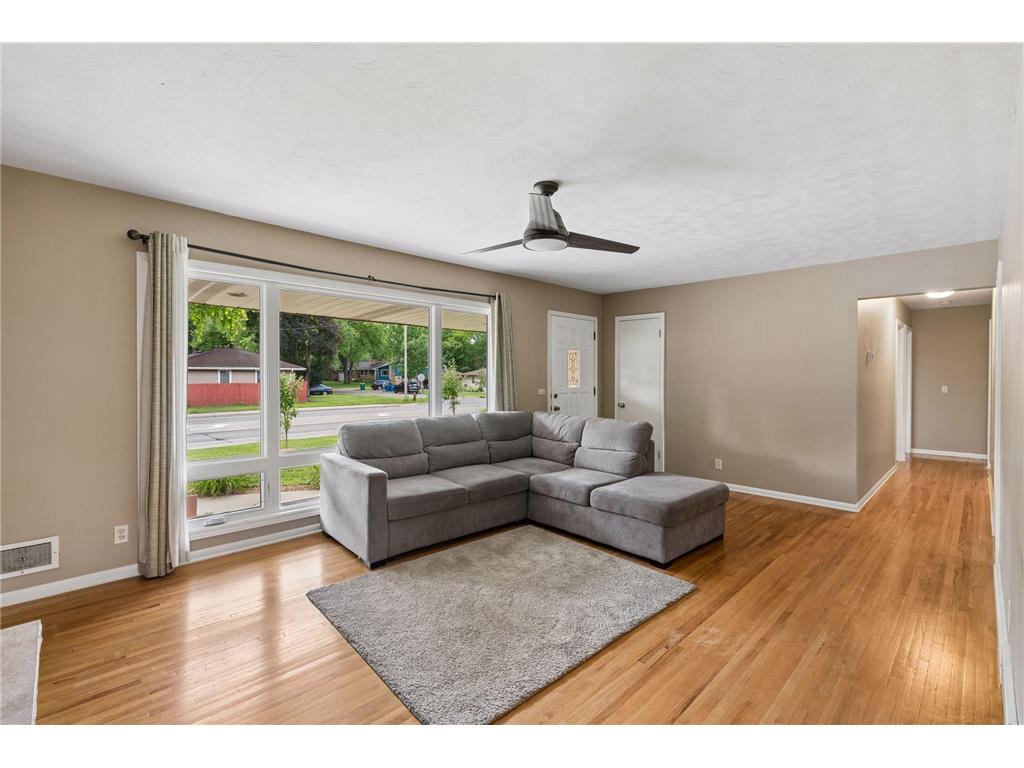 6718 36th Avenue N Crystal MN 55427 7106392 image7