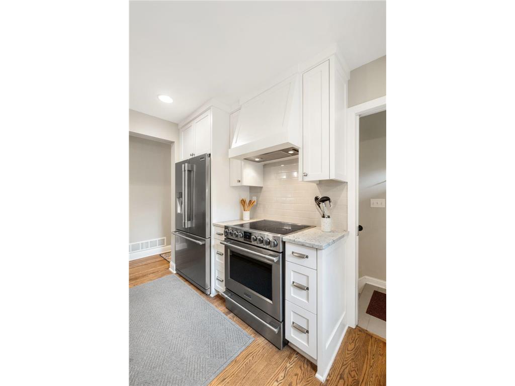 6718 Lakeview Avenue Richfield MN 55423 7090299 image12