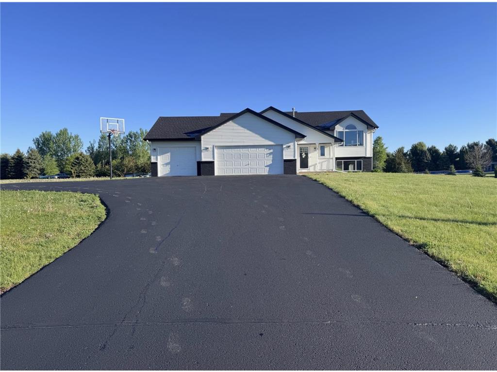 672 Laurie Lane Hudson WI 54016 7077435 image1