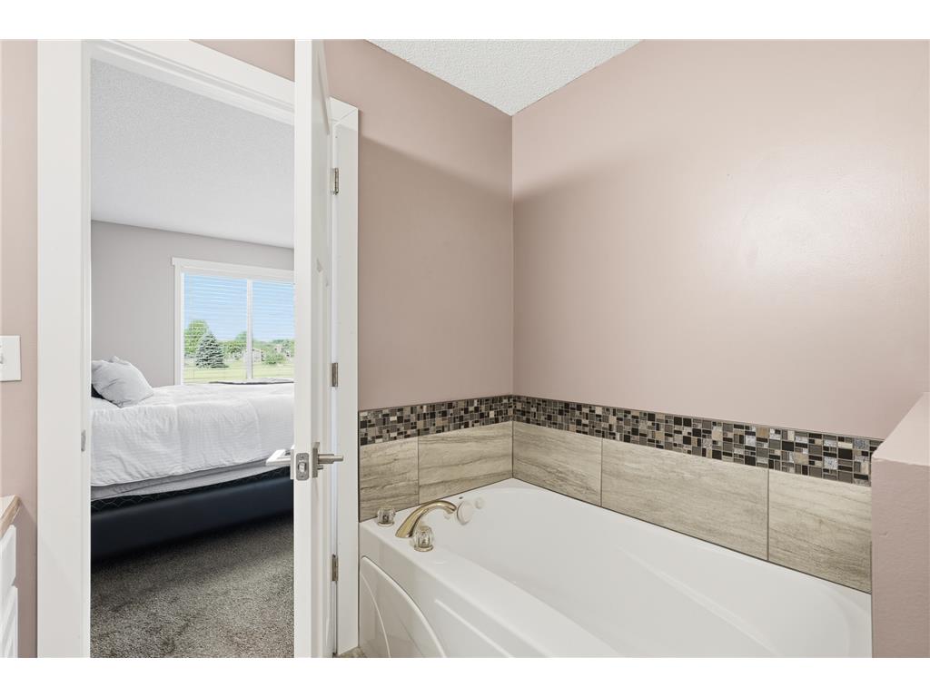 672 Laurie Lane Hudson WI 54016 7077435 image18