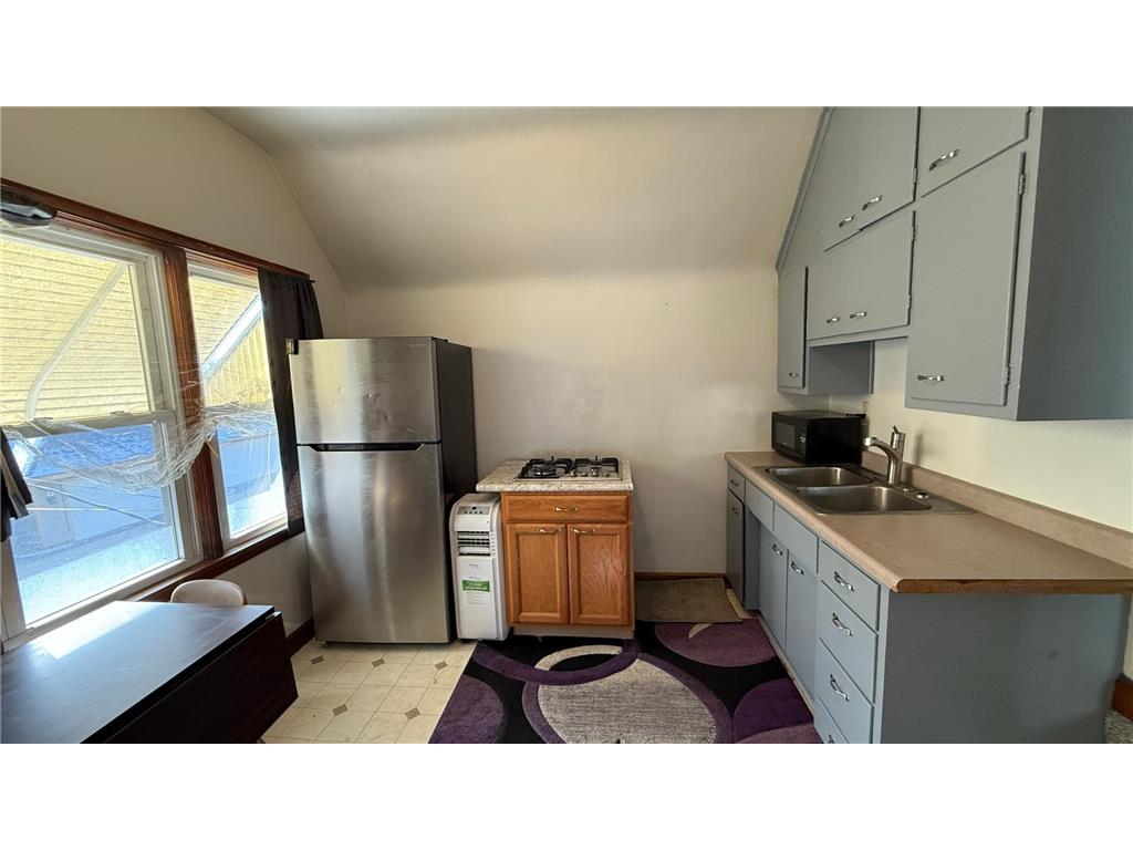 672 Surrey Avenue Saint Paul MN 55106 6817764 image19