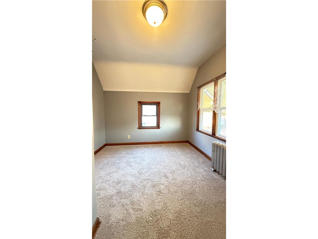 672 Surrey Avenue Saint Paul MN 55106 6817764 image22