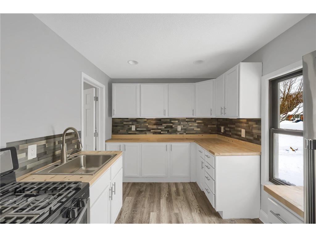 6721 45th Avenue N Crystal MN 55428 6335398 image1