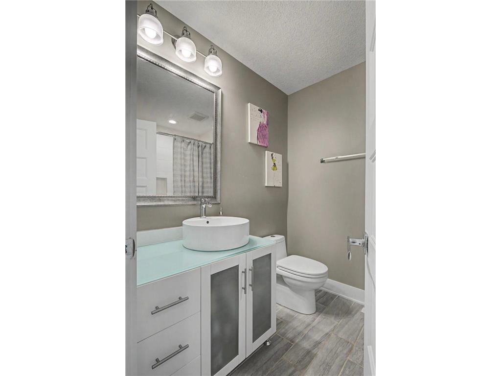 6725 Valley View Road Edina MN 55439 7036524 image26