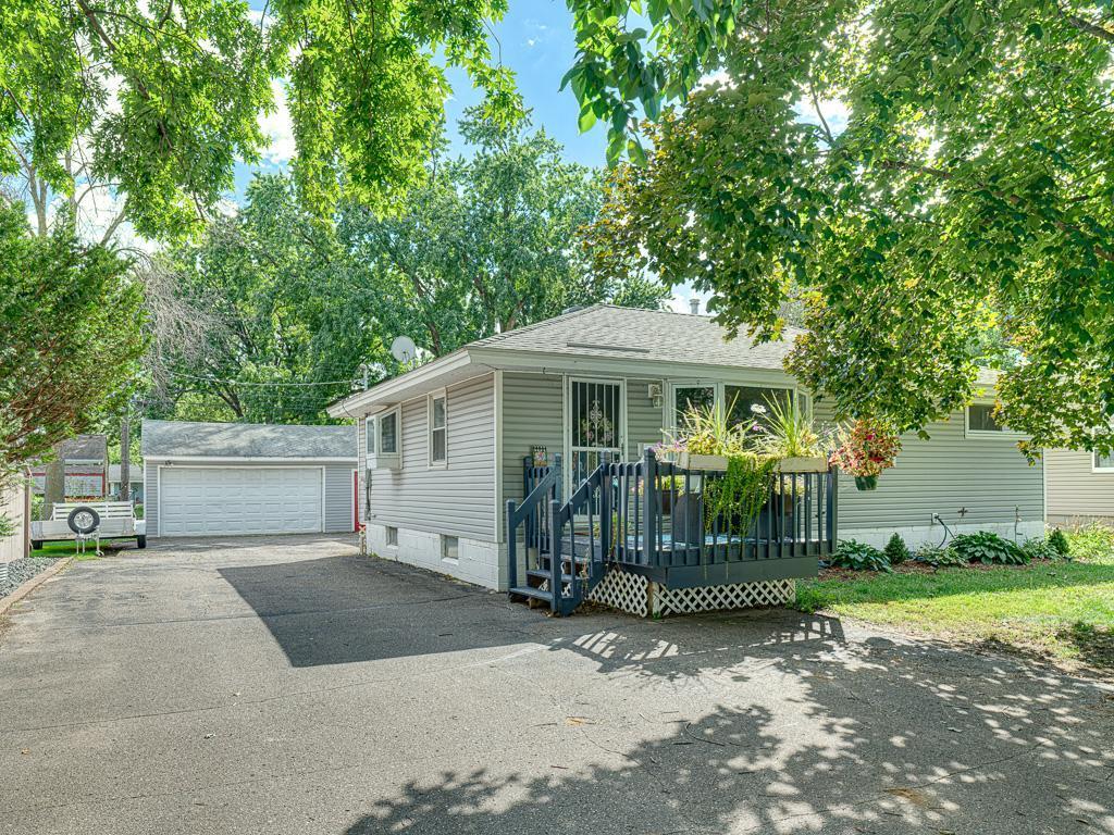 6727 59th Avenue N Crystal MN 55428 7058382 image1