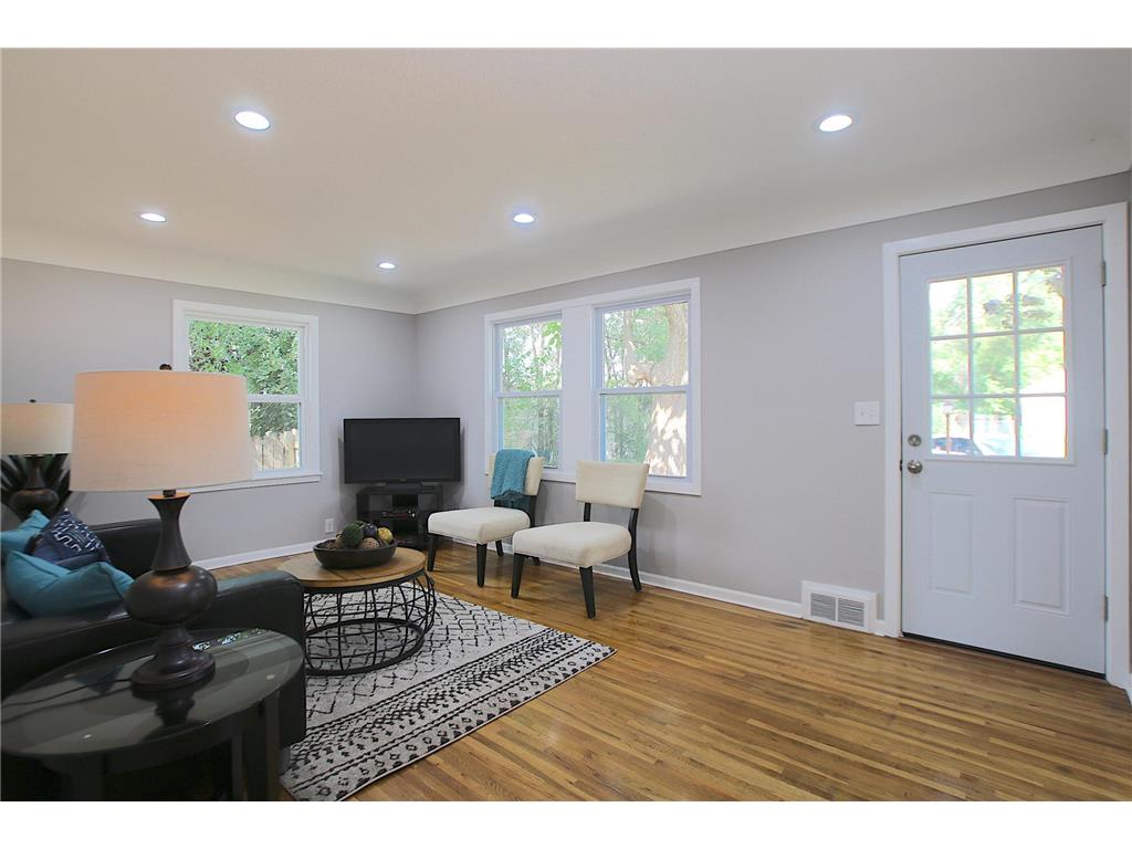 6727 Grimes Avenue N Brooklyn Center MN 55429 6767372 image1