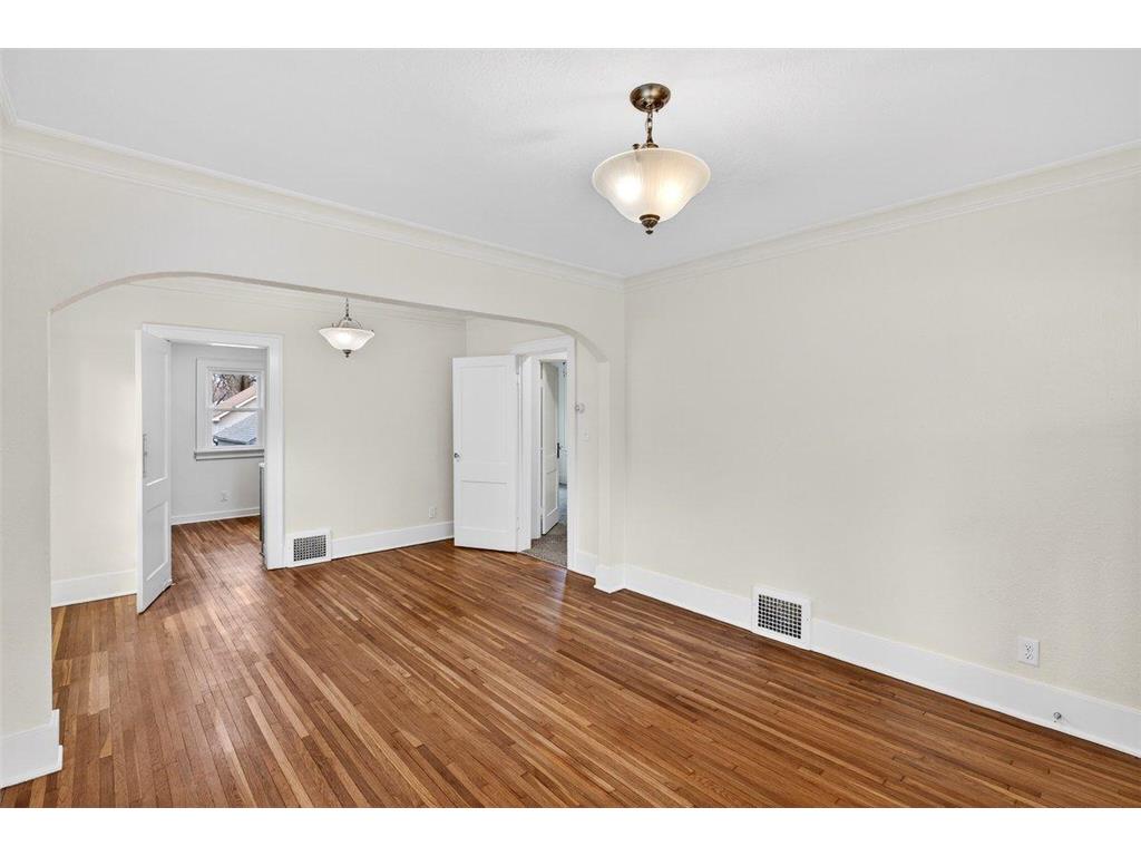 673 Hamline Avenue S Saint Paul MN 55116 6765847 image11
