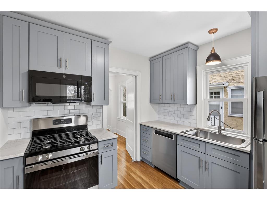 673 Hamline Avenue S Saint Paul MN 55116 6765847 image15