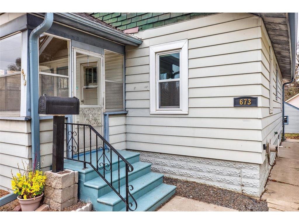 673 Hamline Avenue S Saint Paul MN 55116 6765847 image2