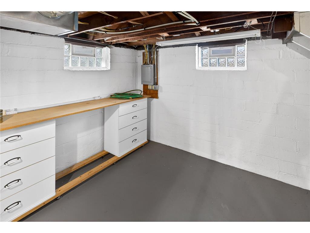 673 Hamline Avenue S Saint Paul MN 55116 6765847 image29