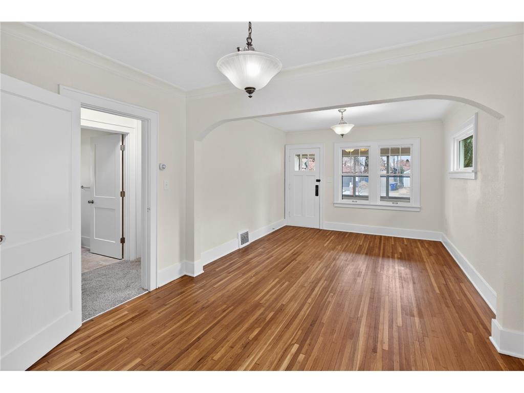673 Hamline Avenue S Saint Paul MN 55116 6765847 image8