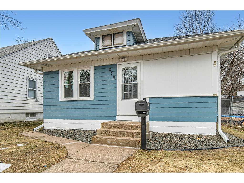 673 Hazel Street N Saint Paul MN 55119 6646045 image1
