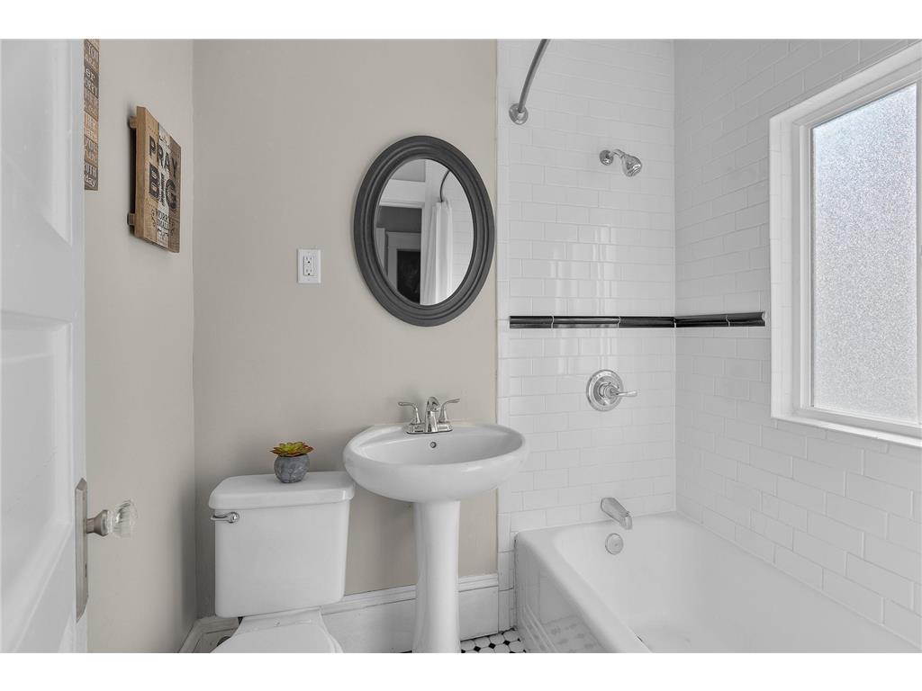 673 Jessamine Avenue E Saint Paul MN 55106 7029433 image21