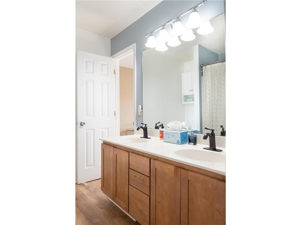 673 Kingfisher Lane #H Woodbury MN 55125 7049574 image14