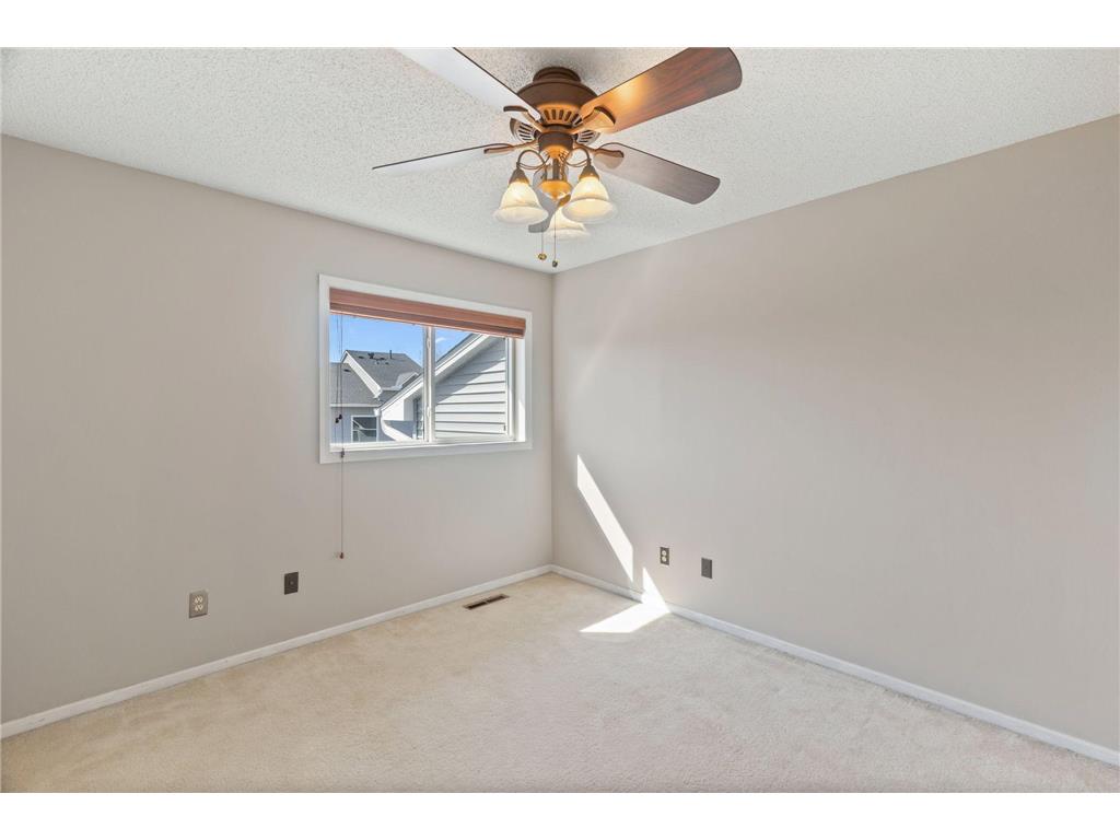 673 Kingfisher Lane #H Woodbury MN 55125 7049574 image22