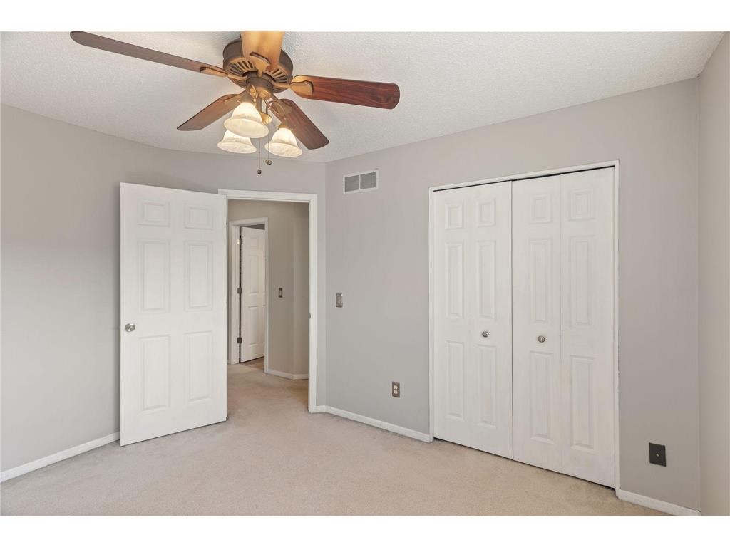 673 Kingfisher Lane #H Woodbury MN 55125 7049574 image23