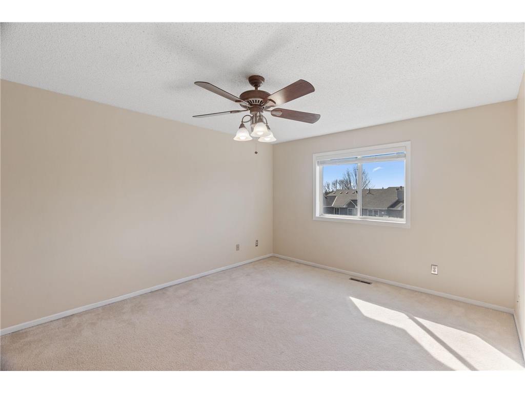 673 Kingfisher Lane #H Woodbury MN 55125 7049574 image25