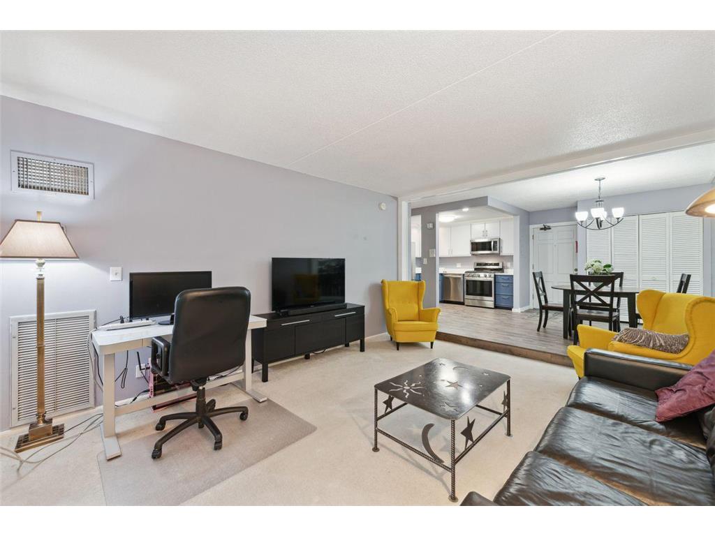 6730 Vernon Avenue S #213 Edina MN 55436 6411209 image1