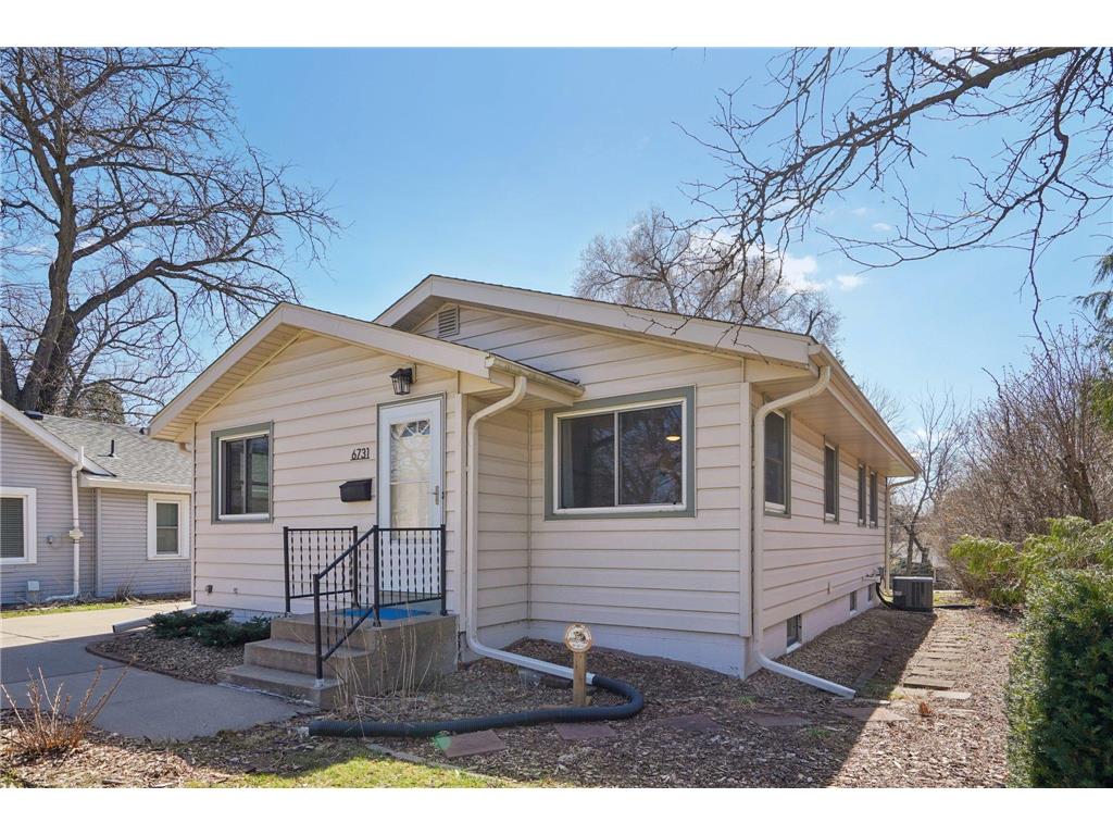 6731 Plymouth Avenue N Golden Valley MN 55427 7047483 image1