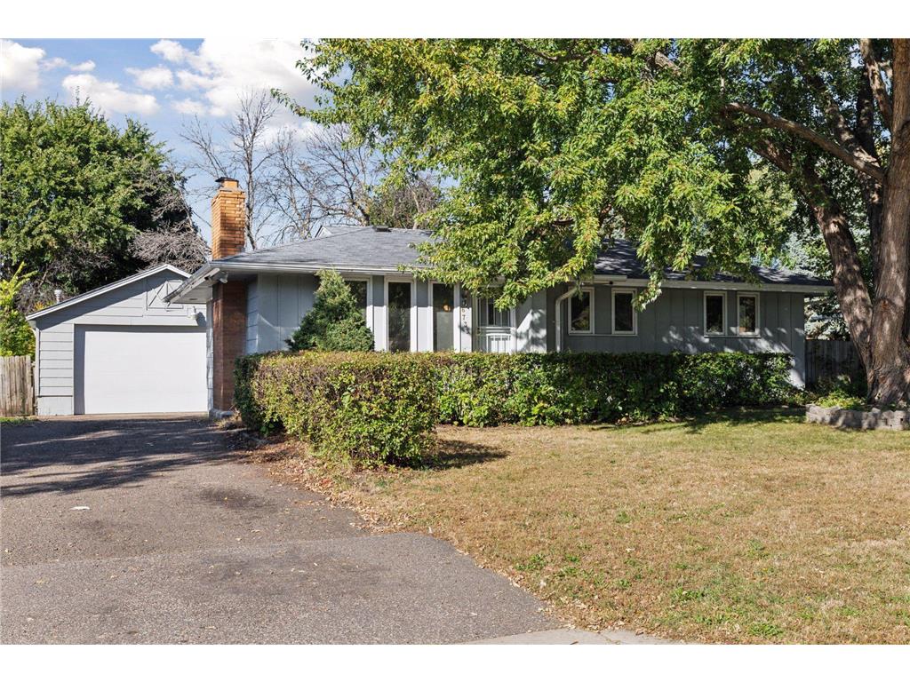 6733 Emerson Avenue N Brooklyn Center MN 55430 6776850 image1